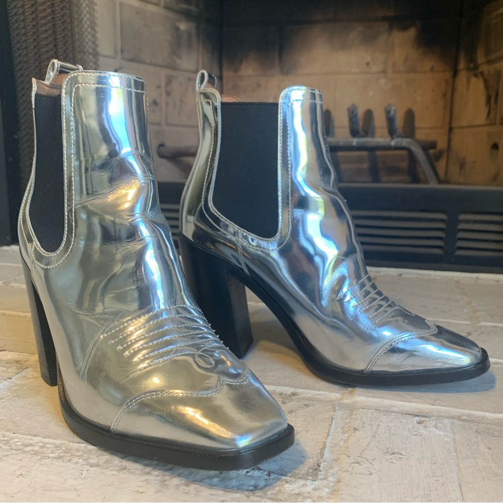 (Off-White) Block Heel Metallic Cowboy Booties
